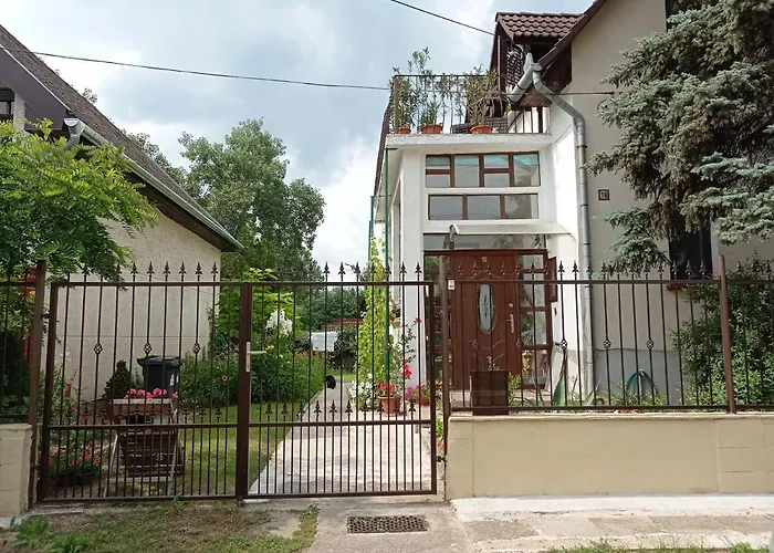 Toserdo Lakitelek